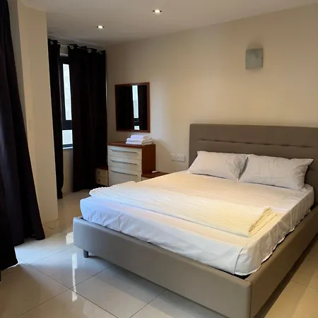 The Friends Apartment Sliema Exterior photo